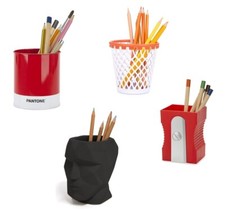 Portamatite porta penne assortiti scrivania Head, temperino, pantone e basket