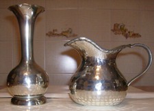 Salsiera Lattiera e Vasetto centro tavola porta fiori in Peltro 95% AR. PE. rari