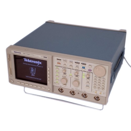 Tektronix tds754d - tektronix,