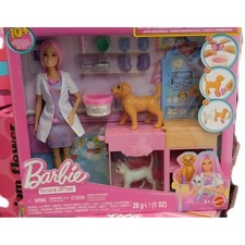 Barbie Set con Bambola Clinica