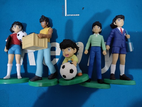 Action figures holly e - figures,