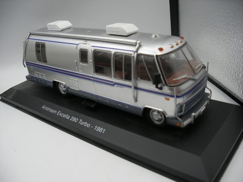 Voiture eme ixo - 1/43, hachette