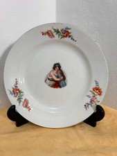 Piatto piano in ceramica