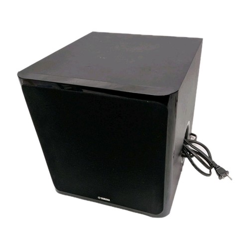 Yamaha subwoofer alimentato