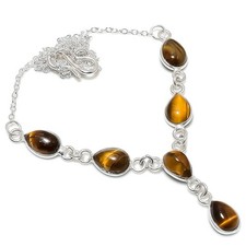 Collana con gioielli etnici