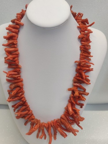 Collana corallo naturale - di,