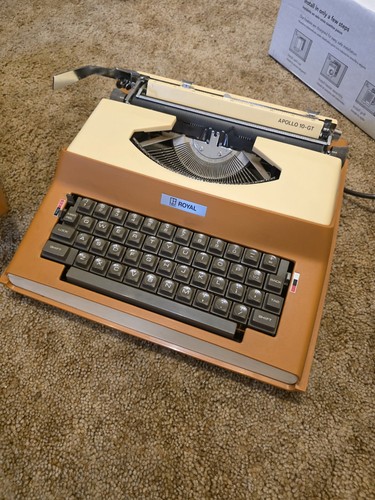 Macchina scrivere - ,