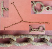 VECCHIA CATENA IN FERRO BATTUTO PER LE MUCCHE CON ANELLI SALDATI. PRIMI DEL 900.