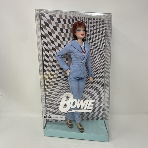 Barbie signature david bowie - barbie,