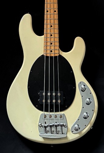 Music man stingray basso - music,