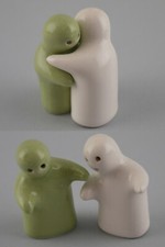 9946014 Ceramica Sale Agitatore Pepe Fantasmi Si che Si Abbracciano Verde-Bianco