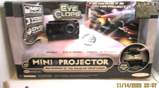 MINI PROIETTORE EYE CLOPS GRANDE SCHERMO NEL PALMO DELLA TUA MANO DI JAKKS PACIFIC