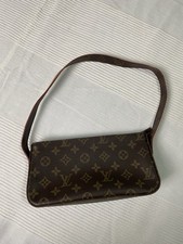 Louis Vuitton Pochette