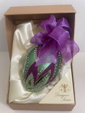 Ornamento uovo di pavone in