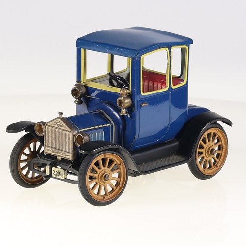 Schuco 1227 ford model - n,