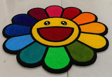 Tappeto sorridente con fiori