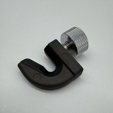 Accessorio con morsetto a U