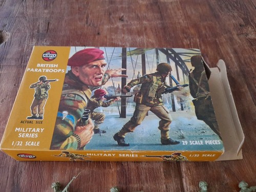 Soldatini airfix 32 - airfix, 1