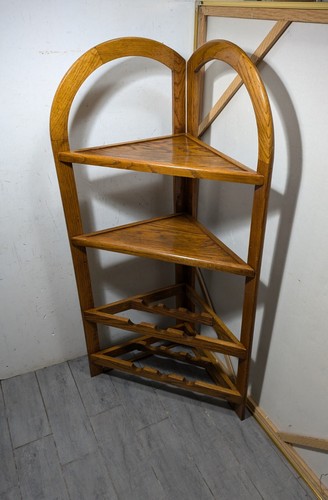 Scaffale angolare per piante