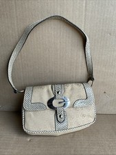 GUESS Elegant Design Cotton