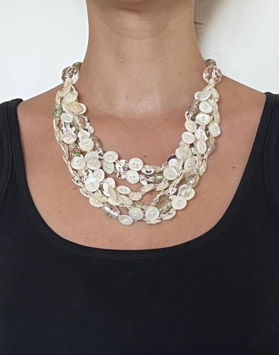 Collana bottoni in - di,
