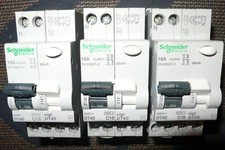 DISJONCTEUR 21025 DIFFERENTIEL 21450 SCHNEIDER ELECTRIC 16A 30mA TYP AC 16AMPERE