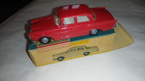 Politoys mercedes benz 220 - ,
