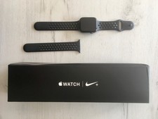 Apple Watch Nike+ Series 4 GPS 44mm Cassa in Alluminio Grigio Siderale Cinturino