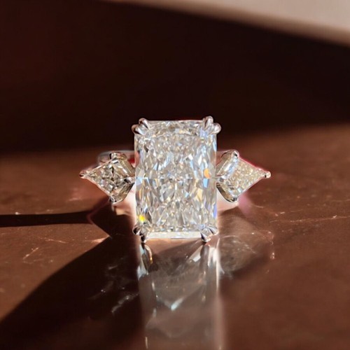 Anello con diamanti - , in