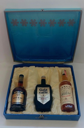 Box con tre - tre, liquori