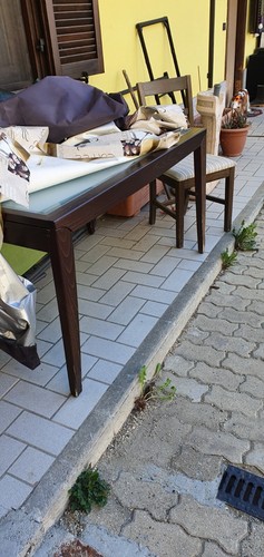 Tavolo con piano - , in