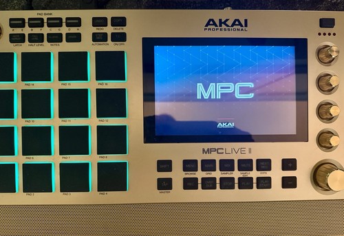 Akai mpc live oro - live,