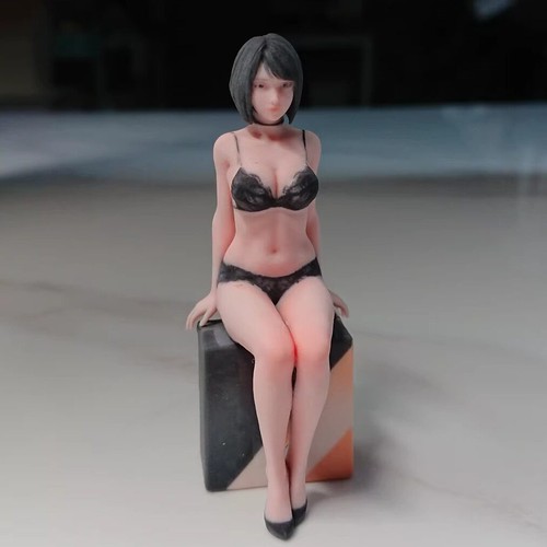 Bikini sexy seduto - 1/18, carino