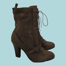 Stivaletti stringati in pelle