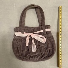 Borsa Brandy Melville a coste con fiocco grigio e rosa.