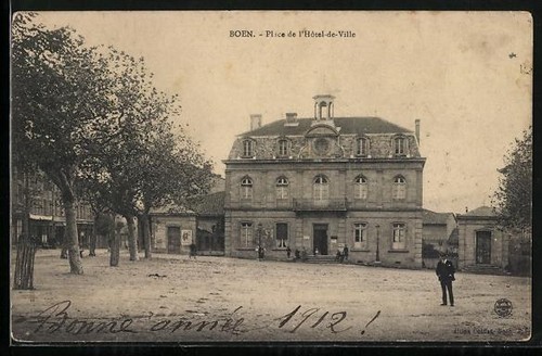 Cpa boën place de - place,