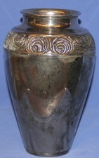 Vaso vintage floreale placcato
