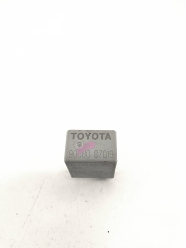 Toyota yaris b - toyota, (2004)