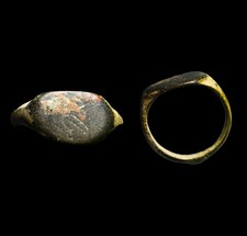 Anello antico romano con