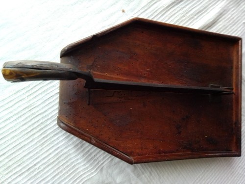 Grande tagliapane antico in - 1,