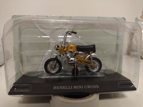 Modellino edicola - modellino, 1:18