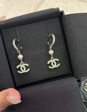 Orecchini chanel con logo - orecchini,