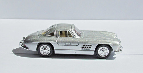 Voiture miniature kinsmart - miniature,