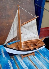 Modello Di Dinghy In Legno E