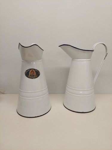 Coppia vecchie brocche - coppia,