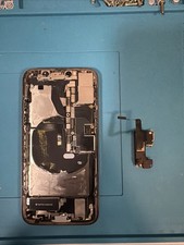 iPhone Xs senza schermo per