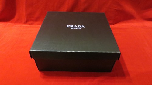 Prada scatola di plastica - prada:,
