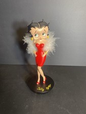 RARA statua statuina Betty