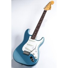 Fender FSR Made in Japan Stratocaster tradizionale fine anni 60 Lake Placid blu