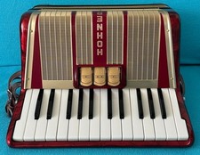 FISARMONICA HOHNER STUDENT o VALIGETTA